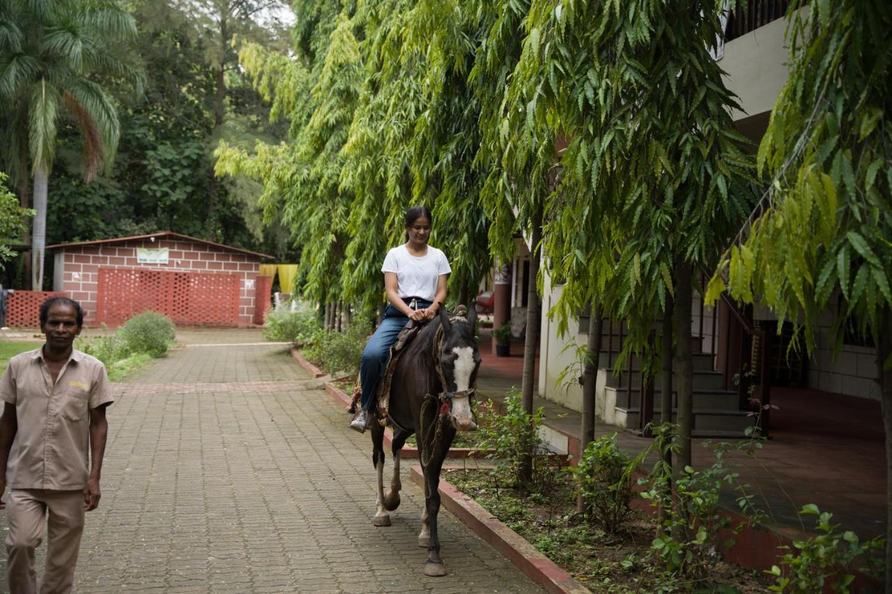 Vananchal Resort Jambughoda Bagian luar foto
